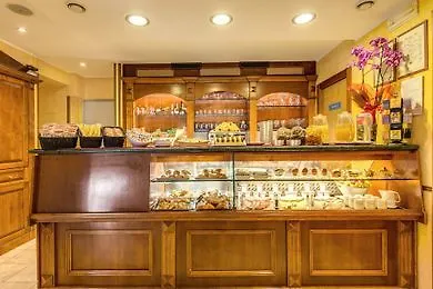 图索拉纳酒店 3*